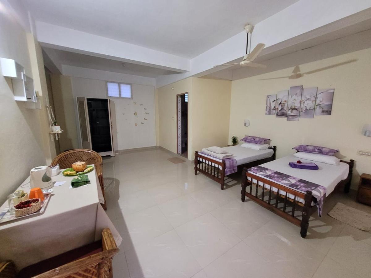 Sandy Beach Hotel Thiruvananthapuram Exterior photo